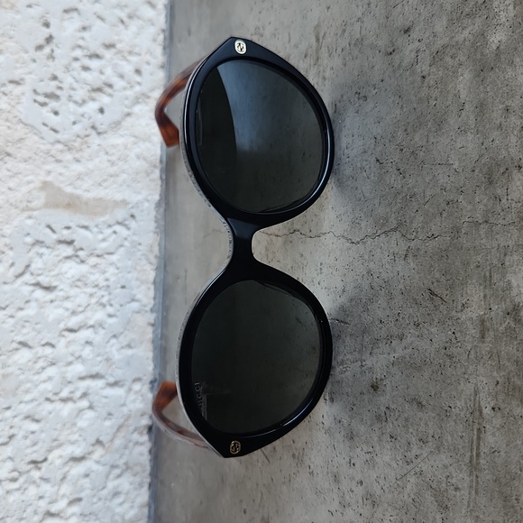 Gucci GG0023S 003 Acetate Oval Sunglasses Black/Gold - Picture 4 of 12